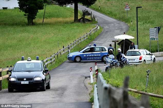 Sốc: 2 tuyển thủ Đức suýt mất mạng vì tai nạn xe hơi