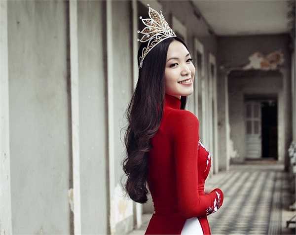 Sở GD-ĐT TP Đà Nẵng đã tổ chức thanh tra tại trường PTTH Quang Trung, nơi Thùy Dung theo học và xác nhận, người đẹp đã thôi học từ giữa học kỳ 1 năm lớp 12. Kết quả học lực của Thùy Dung trong 2 năm lớp 10 và 11 cũng chỉ dừng ở mức trung bình khiến công chúng cho rằng cô không xứng đáng đoạt ngôi Hoa hậu. 