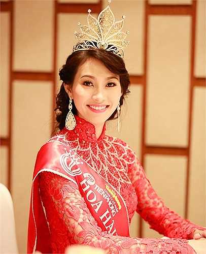 Trước nghi ngờ trên, hiệu trưởng của trường ĐH xác nhận Thu Thảo đã tốt nghiệp hệ trung cấp và đang theo học hệ cao đẳng, cô được đặc cách thi để lấy bằng trước và như vậy cô được coi là sinh viên.