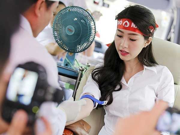 So với Thùy Dung và Diễm Hương, Thu Thảo nhanh chóng lấy lại được cảm tình từ công chúng nhờ những hoạt động từ thiện và hình ảnh sạch sẽ không scandal sau khi đăng quang.