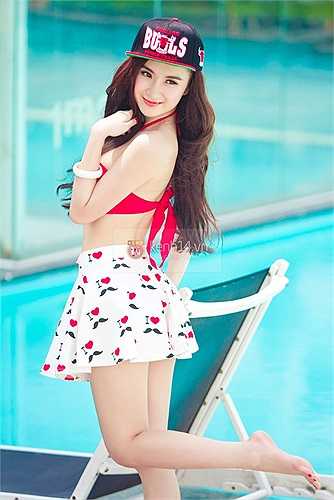 Cách tạo dáng chuyên nghiệp khiến người đẹp cuốn hút và gợi cảm trong từng shoot hình.