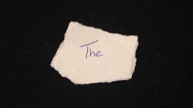 Kỳ khôi mẩu giấy rách được đấu giá hàng trăm triệu