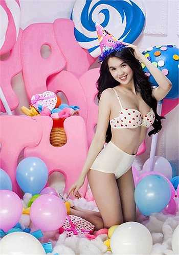 Cùng với những phát ngôn 'thật thà', cái tên Ngọc Trinh nhanh chóng thu hút sự chú ý của dư luận.