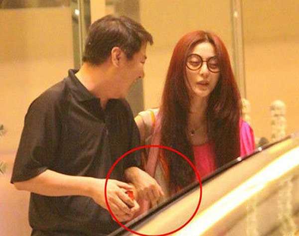 Theo tiết lộ của một đạo diễn, bạn trai của Phạm Băng Băng hiện tại chính là người quản lý Mục Tiểu Quang. Làm việc với nhau từ tháng 7/2006, tình cảm của 2 người ngày càng mặn nồng. Ngoài những chuyện liên quan đến công việc, Mục Tiểu Quang còn quan tâm đến cuộc sống của Phạm Băng Băng, nhiều lần công khai tặng quà khiến người đẹp cảm động đến khóc.