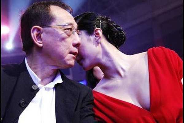 Dương Thụ Thành - CEO tập đoàn giải trí Anh Hoàng (Hong Kong) - cũng là một đại gia bị đồn đã 'bao' Phạm Băng Băng.