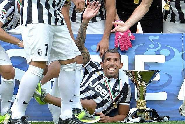 Dù đã thi đấu rất hay trong màu áo Juventus nhưng Tevez vẫn không được dự World Cup cùng ĐT Argentina