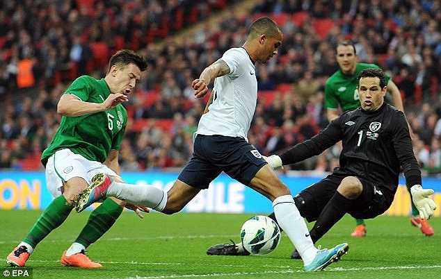 Đáng tiếc là chấn thương đã khiến Walcott không đủ điều kiện để được gia nhập ĐT Anh tham dự World Cup 