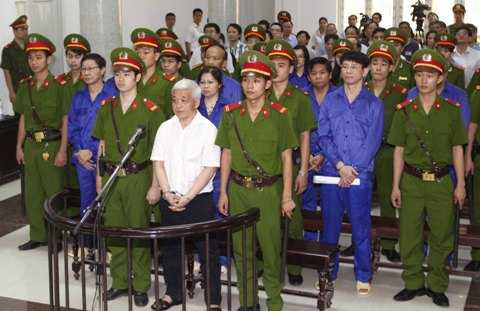 Viện Kiểm sát đối đáp, khẳng định bầu Kiên phạm tội