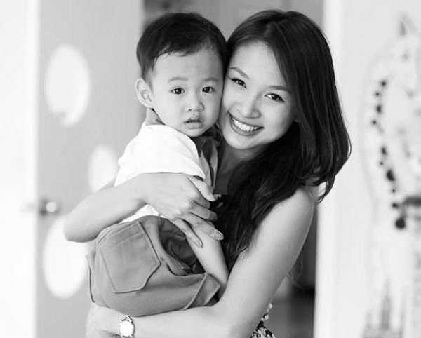 Quý tử của Vân Hugo tên Tường Minh, nhưng những người ở nhà thường gọi bé bằng tên thân mật - Bin.