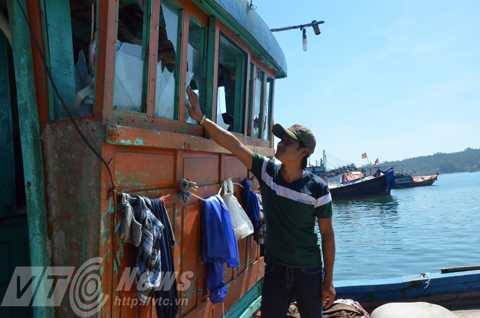 tàu cá, bị tấn công, hành hung, tàu Trung Quốc, đánh đạp, Việt Nam, tàu cá