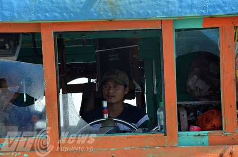 tàu cá, bị tấn công, hành hung, tàu Trung Quốc, đánh đập, Việt Nam, tàu cá