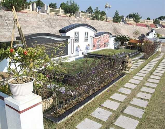 Nhiều đại gia ở các tỉnh thành trong cả nước cũng tìm về đây và không tiếc tiền mua nhiều phần mộ cũng như xây dựng những lăng mộ trị giá hàng tỷ đồng.