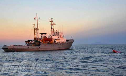ĐNa 90152, tàu cá, ngư dân, lai dắt, bị nạn, đâm, tàu Trung Quốc