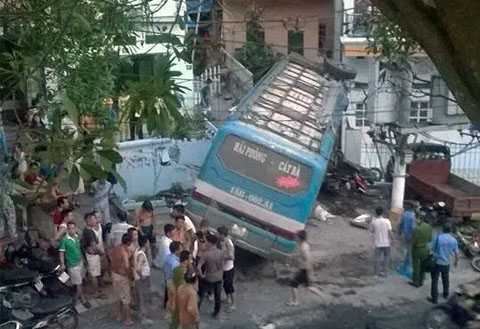 thị trấn Cát Bà, Hải Phòng, TNGT, người nước ngoài, họp chợ