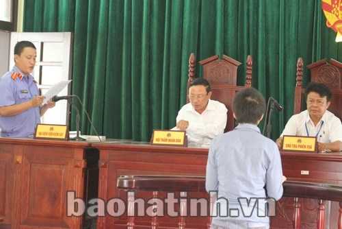Đại diện Viện kiểm sát luận tội đối với Hoàng Trọng Đức
