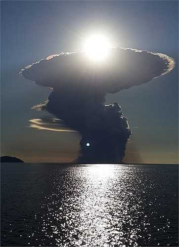 Khói bụi sinh ra từ miệng núi lửa đã che kín mặt trời trong một vùng rộng lớn