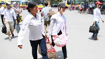 Ba miền duy trì thời tiết nắng nóng với nhiệt độ cao nhất 37-39 độ C trong ngày đầu tiên các thí sinh bước vào kỳ thi tốt nghiệp THPT 2014 - Ảnh: TPO