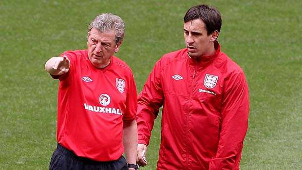 Roy Hodgson và Gary Neville được coi là đầu tàu cho cuộc cách mạng phát triển bóng đá Anh 