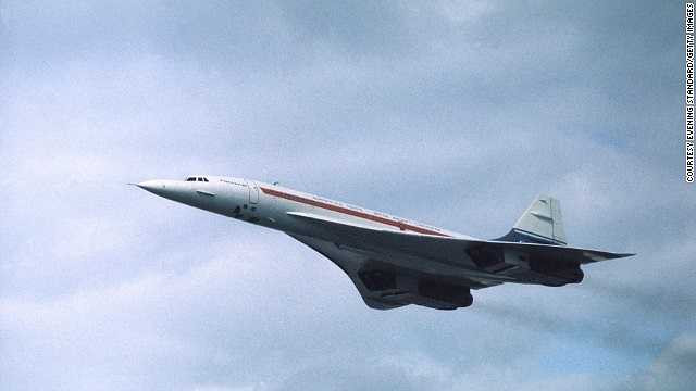 Năm 1976: Ra mắt lần đầu tiên vào năm 1976, chiếc máy bay siêu âm Concorde là kết quả hợp tác giữa Anh và Pháp. Thời gian bay sử dụng máy bay này chỉ mất một nửa so với các máy bay thương mại khác.