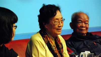  Nguyên Phó Chủ tịch nước Nguyễn Thị Bình (giữa). Ảnh: Tia Sáng