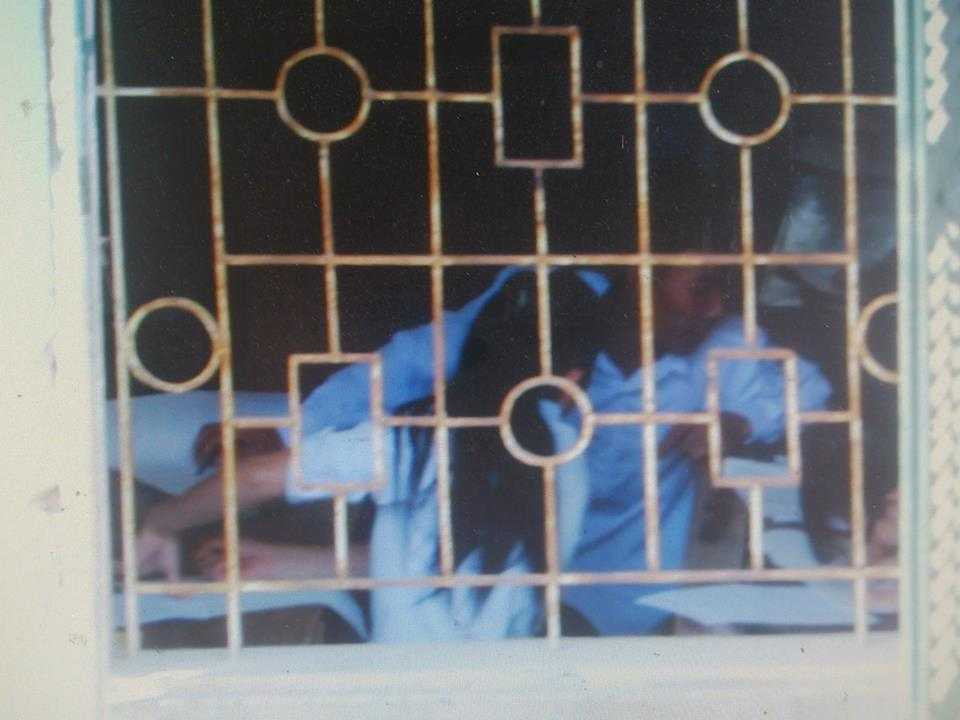 Thí sinh hỏi bài bạn 