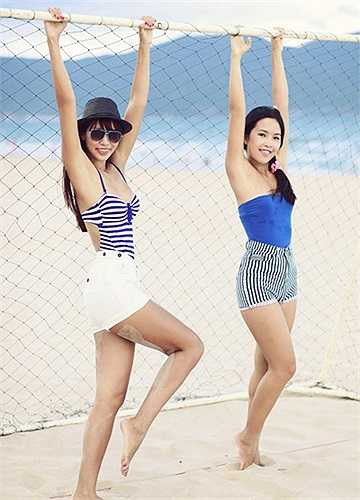 Lợi thế vóc dáng hoàn hảo luôn giúp Hà Anh tự tin khi đi biển. Chân dài là một trong những người đẹp có gu thời trang biển phong phú nhất làng giải trí. Trong những chuyến du lịch của mình, chân dài diện áo tắm bên trong, phối quần short phía ngoài, hoặc chỉ khoác nhẹ chiếc áo lưới mỏng. Nhờ đó, cô dễ dàng tham gia các hoạt động trên biển. 