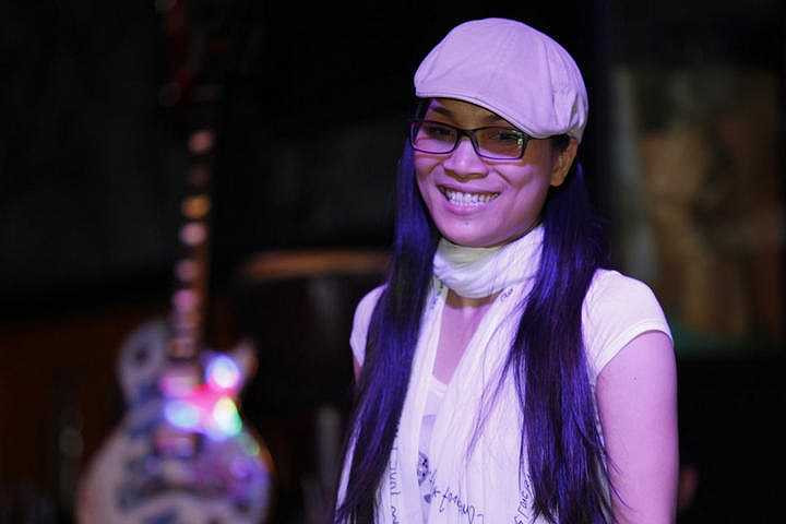 Ngoại trừ Duy Mạnh thì Lam Trường và Khang Việt là những ca sỹ thường xuyên song ca với Hồng Ngọc. 