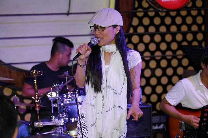 Được xem là nhân tố sẽ gây bất ngờ, Duy Mạnh không chỉ lần đầu tiên hát cùng Hồng Ngọc mà anh sẽ song ca cùng cô trong một nhạc phẩm nổi tiếng của nhạc sỹ Trịnh Công Sơn.