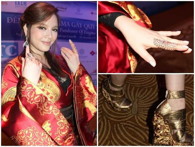 Ai đang soi xét nhất cử nhất động của Lý Nhã Kỳ?