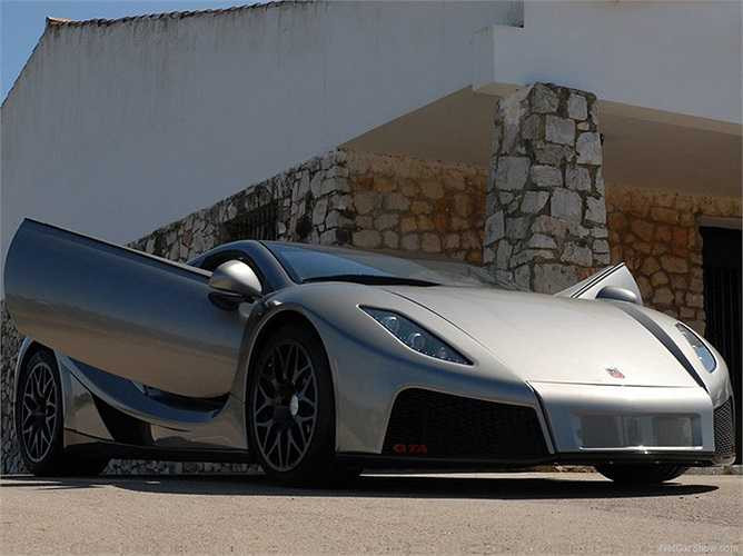 Điều này càng khiến GTA Spano được xử lý một cách táo bạo song hoàn hảo, thống nhất một cách tinh xảo. 