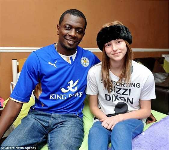 Bức ảnh em chụp cùng Bizzi Dixon từ cuộc thi The Voice với thông điệp 'Cuộc sống là trò chơi cho tất cả mọi người nhưng tình yêu là giải thưởng duy nhất'.