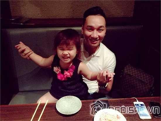 'Nhưng thực tế chuyện riêng của anh ấy vẫn ảnh hưởng đến cuộc sống của tôi và con gái.'