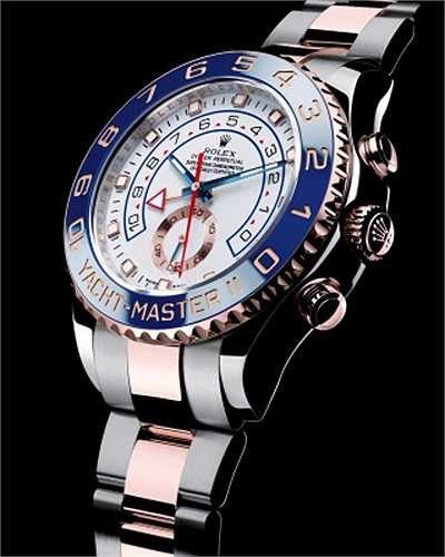 Nếu sử dụng kính hiển vi, bạn sẽ nhận thấy tất cả các nét chạm khắc trên đồng hồ giả thường hơi méo mó. 