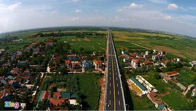 Khu dân cư đông đúc hai bên bờ sông Hồng của Sơn Tây (Hà Nội) và Vĩnh Tường (Vĩnh Phúc) sẽ đi lại nhanh chóng và thuận tiện hơn khi có cầu. Đây cũng là niềm mơ ước của họ từ bao năm qua.