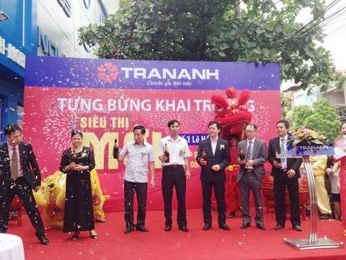 Khai trương Trần Anh Ninh Bình chật kín khách