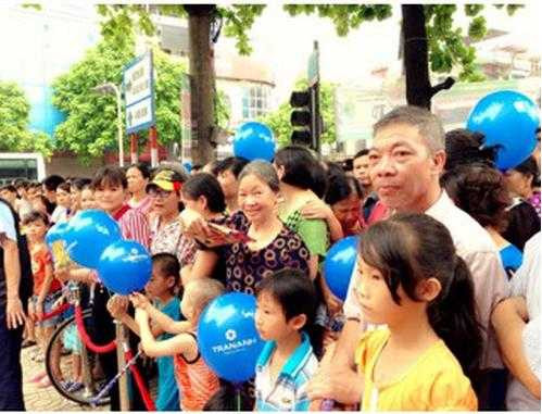 Khai trương Trần Anh Ninh Bình chật kín khách