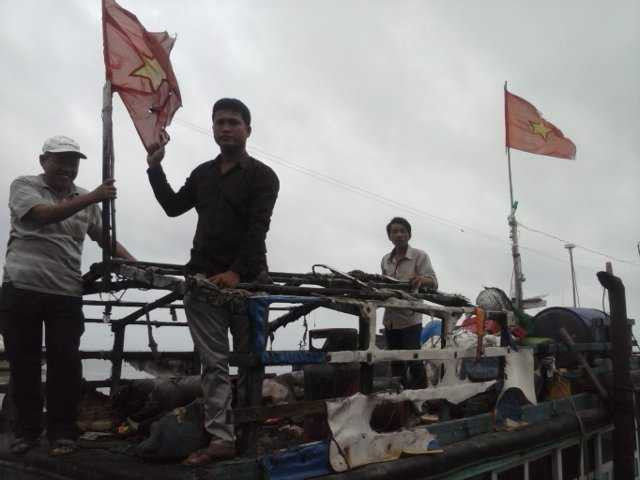 ngư dân, tàu cá, bôc cháy, Lý Sơn, Quảng Ngãi, Hoàng Sa
