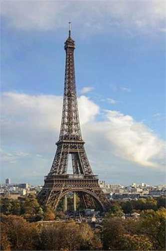 Tháp Eiffel - Pháp: Công trình được yêu thích nhất nước Pháp và thu hút rất nhiều du khách mỗi năm gần như bị phá hủy vào năm 1990. 