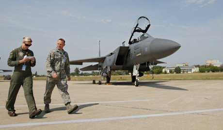 Mỹ tăng cường máy bay ném bom chiến lược ở châu Âu