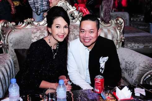 ngoc trinh dem hoi chan dai