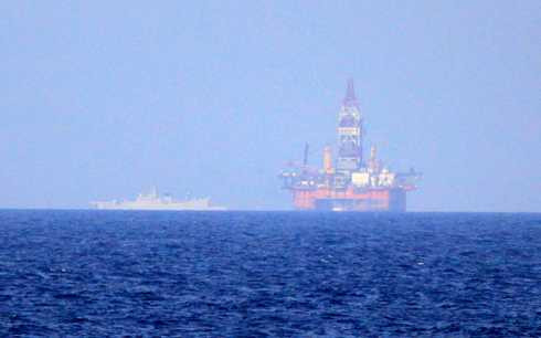  Giàn khoan Hải Dương- 981 Trung Quốc hạ đặt trái phép trong vùng biển của Việt Nam 