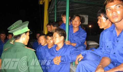 ngư dân, tàu cá, bị cháy, nguy cấp, trên biển, Lý SƠn, Hoàng Sa