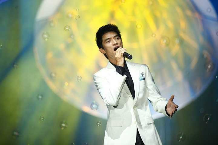 Ca sỹ Trọng Bắc