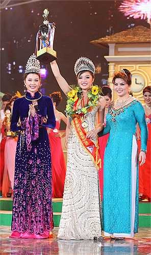 Thế nhưng các thí sinh cùng thi năm đó với Triệu Thị Hà lại phủ nhận hoàn toàn những ý kiến của cô.