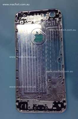 iPhone 6 bất ngờ xuất hiện bên Lâm Chí Dĩnh