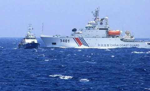 Tàu Trung Quốc tại khu vực hạ đặt trái phép giàn khoan Hải Dương 981 - Ảnh: Cảnh sát biển Việt Nam