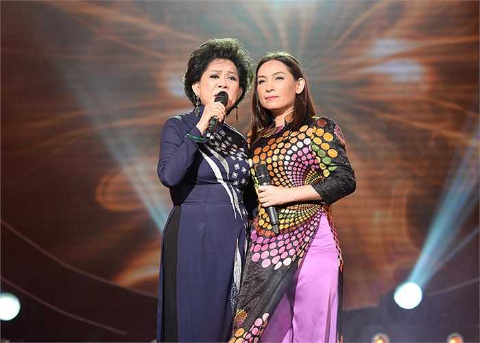 Tiếng đàn tranh dìu dặt của nghệ sỹ Hải Phượng đã góp thêm thành công của bài hát rất nổi tiếng Tiếng xưa của tác giả Dương Thiệu Tước. 