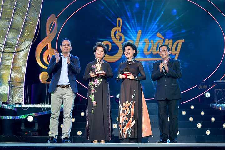 Hai ca khúc Đừng nói xa nhau (song ca cùng Giao Linh) và Chuyến đò không em (tam ca với hai nhân vật chính) đã làm nên một dấu ấn khó phai nữa về những giọng hát vượt thời gian.