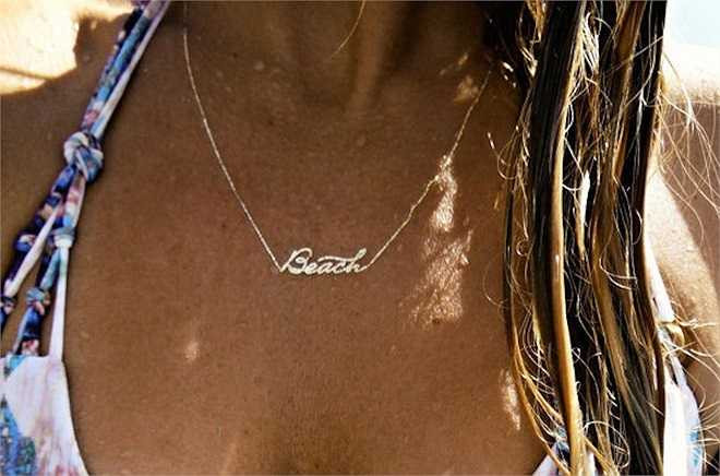 Do đó, màu mực thường dùng để tạo ra các hình loại này là màu bạc và vàng đồng. Đồng thời, giới trẻ chỉ xăm vòng tay, vòng cổ, nhẫn... thay vì các hình khác. 