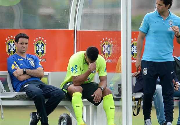 Vẻ lo lắng của Hulk trong buổi tập cùng các đồng đội